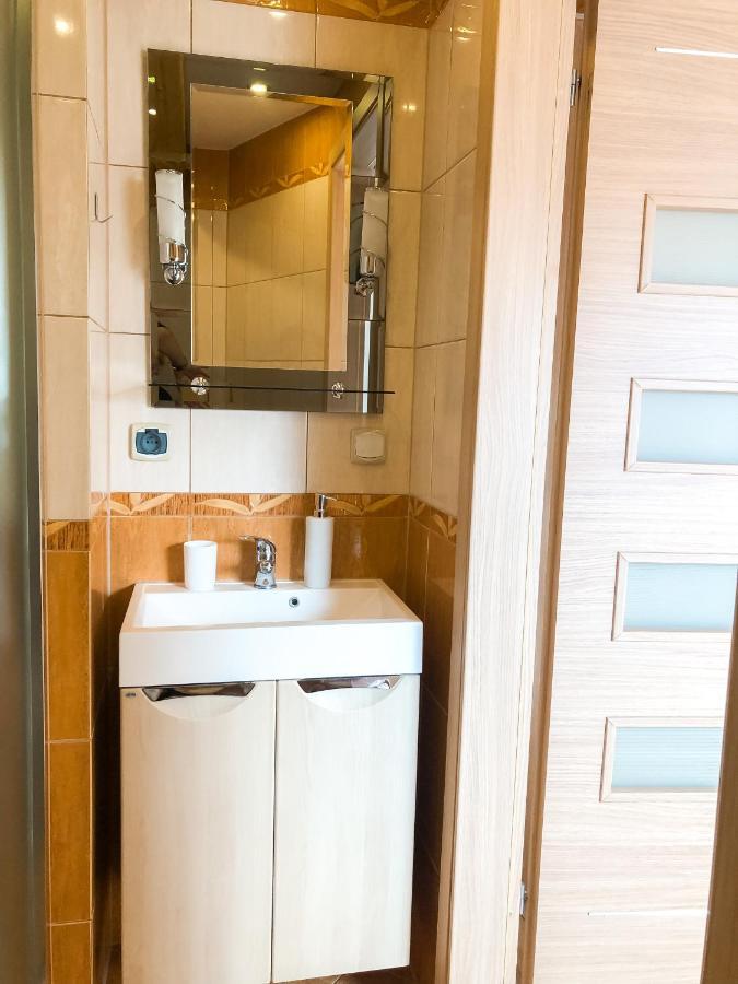 Apartamenty Przy Strumyku 슈차브니차 외부 사진